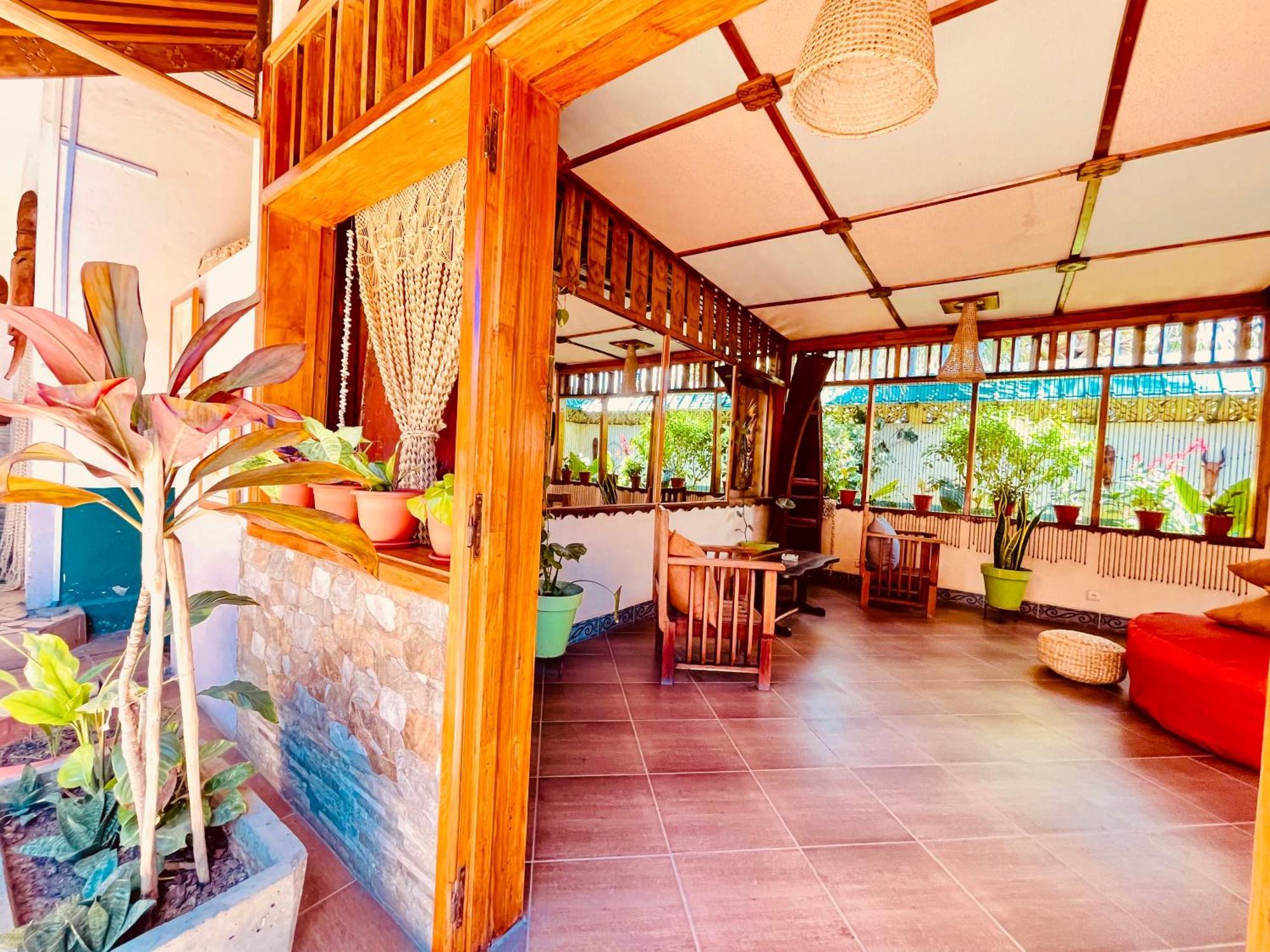 Hotel Le Nouvel Eden Toliara Esterno foto