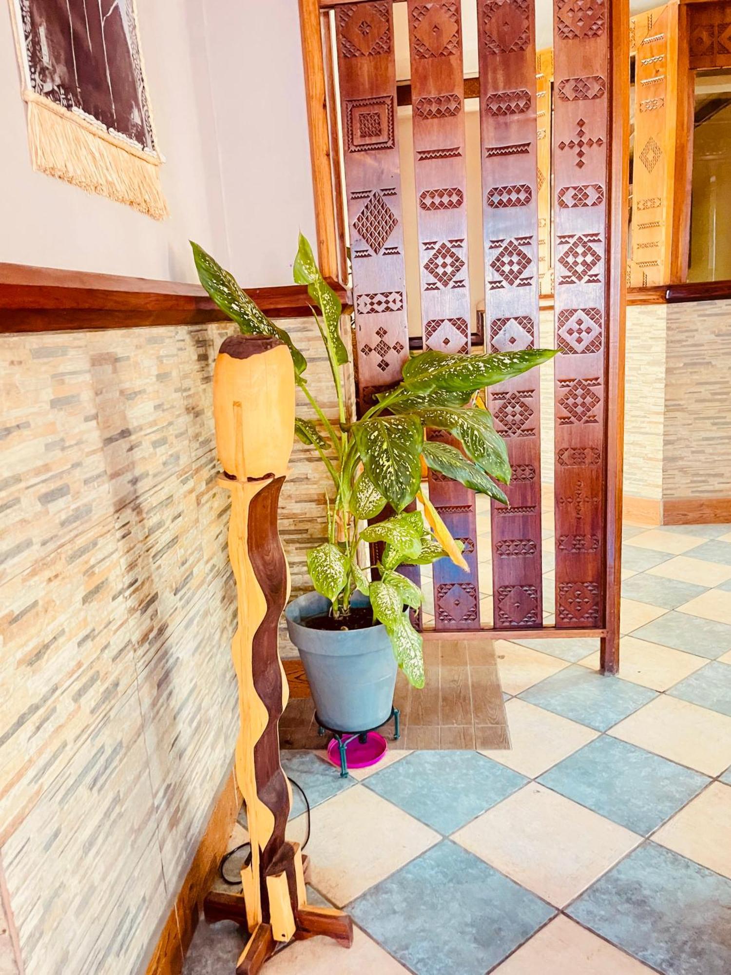 Hotel Le Nouvel Eden Toliara Esterno foto