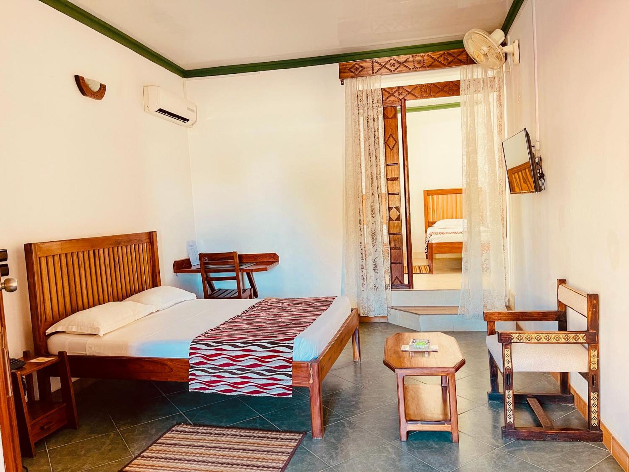 Hotel Le Nouvel Eden Toliara Esterno foto