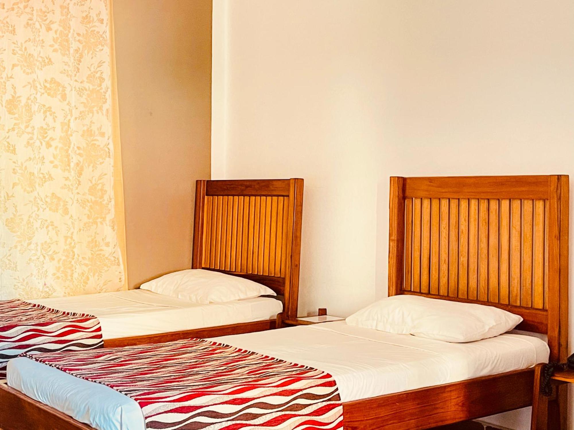 Hotel Le Nouvel Eden Toliara Esterno foto