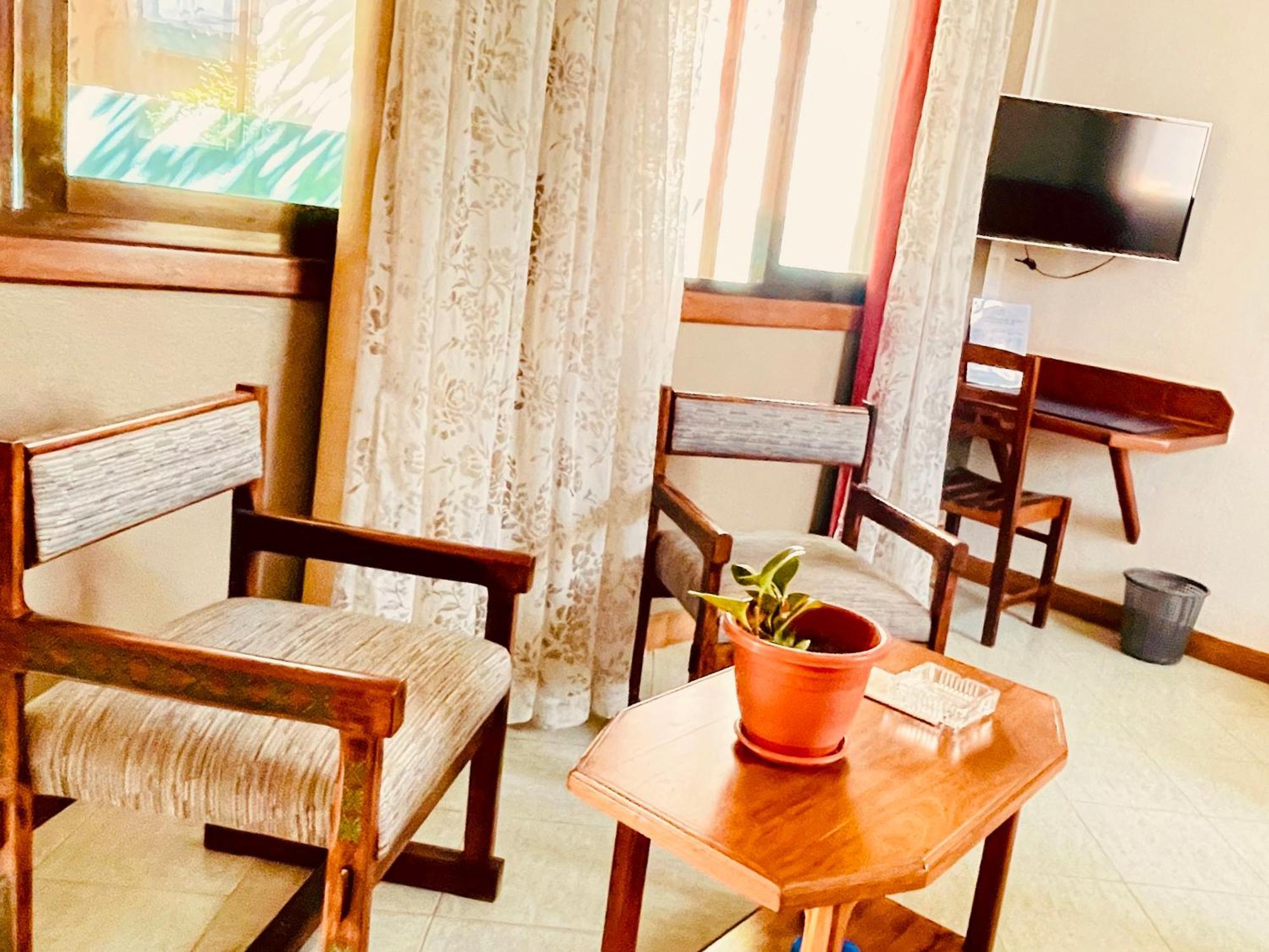 Hotel Le Nouvel Eden Toliara Esterno foto