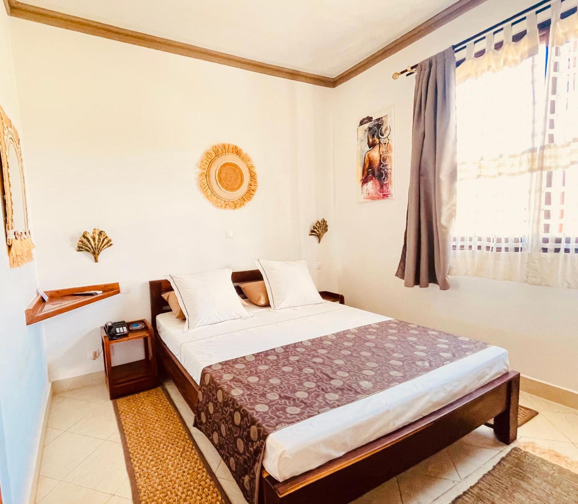 Hotel Le Nouvel Eden Toliara Esterno foto