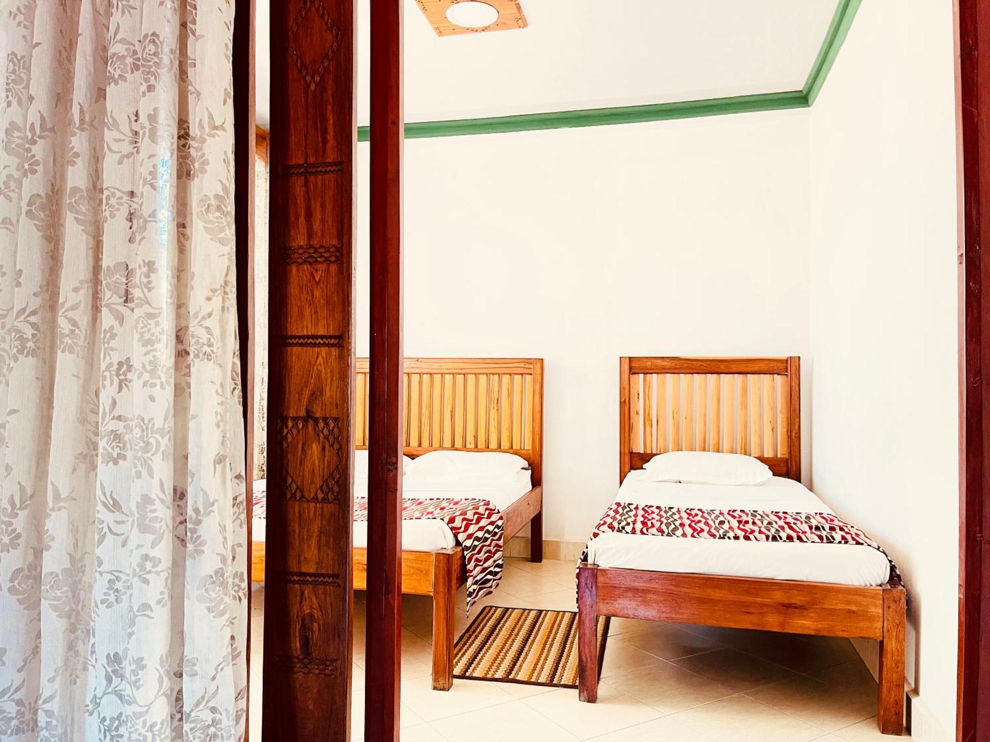 Hotel Le Nouvel Eden Toliara Esterno foto